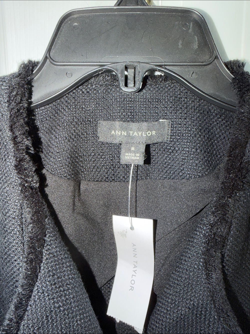 Ann Taylor Black Textured Cropped Fringe-Trim Jacket size M NWT - Picture 5 of 8